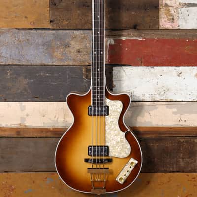 Hofner 500/2 Double-Cut Club Bass Sunburst image 2