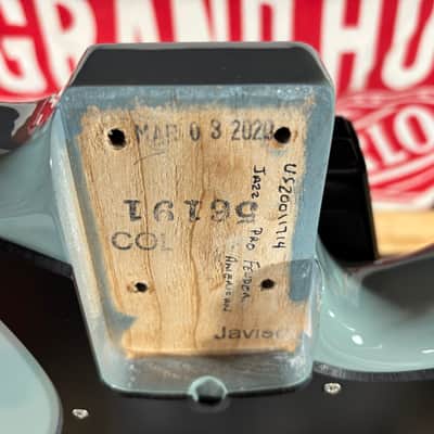 Fender American Professional Jazz Bass LOADED BODY 2020 - Sonic Grey image 13