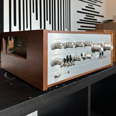 Pioneer SA-9500 80-Watt Stereo Solid-State Integrated Amplifier 1975 - 1979 - Silver image 4