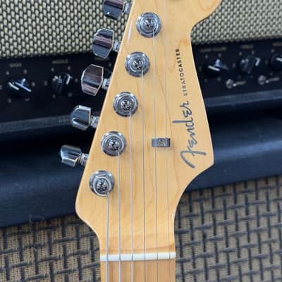 Fender American Elite Stratocaster w/ Maple Fretboard 2017 - Sky Burst Metallic image 4