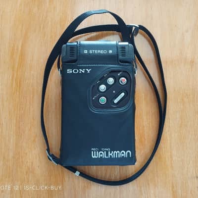 Sony WM R2 1982 - Sony Walkman Cassette player WM R2 black working image 1