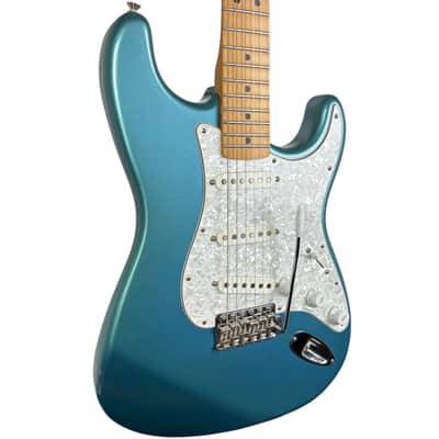 Fender Deluxe Powerhouse Stratocaster 1998 - Lake Placid Blue image 2