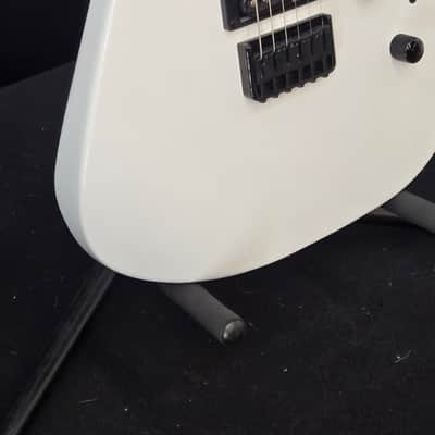 Jackson X Series Soloist™ SLX DX HT, Laurel Fingerboard, Snow White image 3