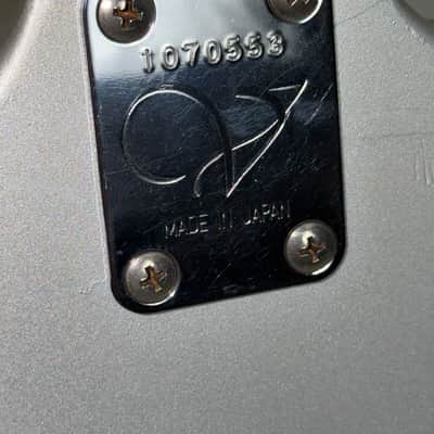 Vantage VS600B Witch Bass 1981 - Silver ( re-painted ) image 7