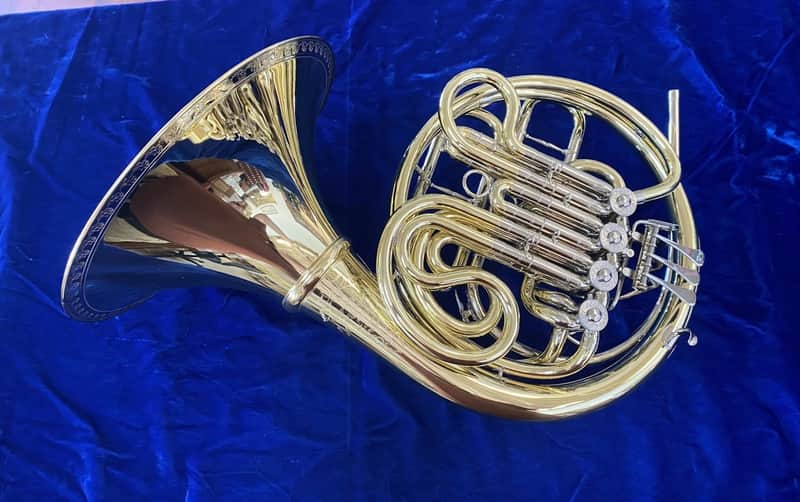 New Engelbert Schmid Double French Horn in Yellow Brass , Hand Hammered Detachable Bell Flare with Kranz (Garland); with Mouthpiece, Care Kit