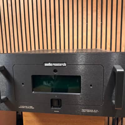 Accuphase E-530 Stereo Integrated Amplifier in Excellent Condition