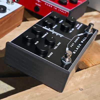 FKT Audio Black Wall | Bass Overdrive, Preamp & 3-Band EQ Pedal image 3