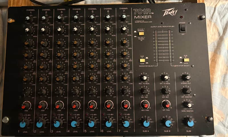 Peavey 701R mixer  - Black