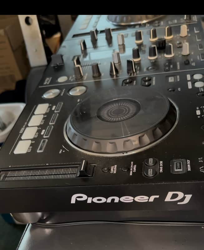 Pioneer XDJ-RX Digital DJ System