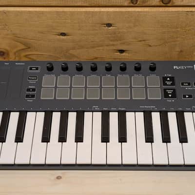 Novation FLkey Mini – FL Studio MIDI Keyboard Controller – Excellent condition image 2
