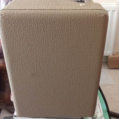 fender '63 tube spring Reverb Unit-mint condition image 5