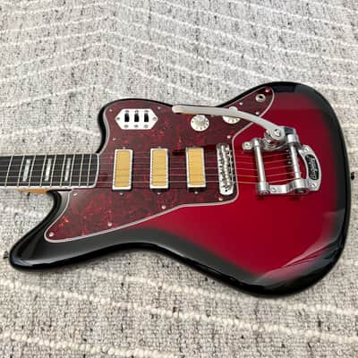 Fender Gold Foil Jazzmaster 2023 - Candy Apple Burst image 3