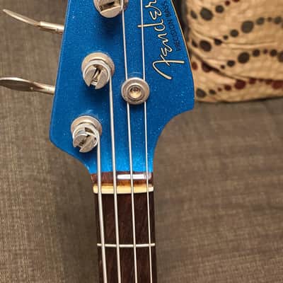 Fender Japan 1991-92 “Order Made” ’62 Reissue Precision Bass – Lake Placid Blue Sparkle w/ Matching Headstock image 4