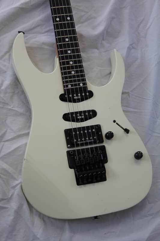 Ibanez RG560 フジゲン製 MADEinJAPAN ジャンク 1987 Ibanez RG560 Vintage Electric Guitar HSS White Finish Made in