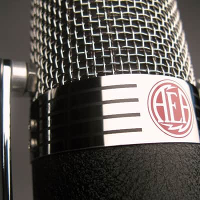 AEA R84 Ribbon Microphone image 4