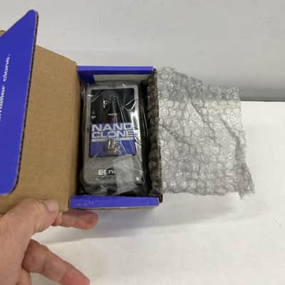 Electro-Harmonix Nano Clone Analog Chorus 2006 - Present - Purple / Black image 2