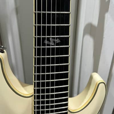 Schecter Blackjack ATX C-8 2010 - Aged White image 3