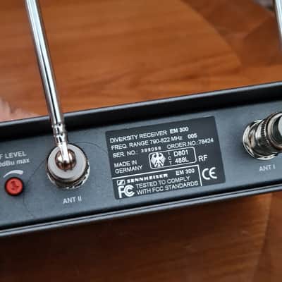 Sennheiser Diversity Receiver EM 300+SK300 Transmitter image 21