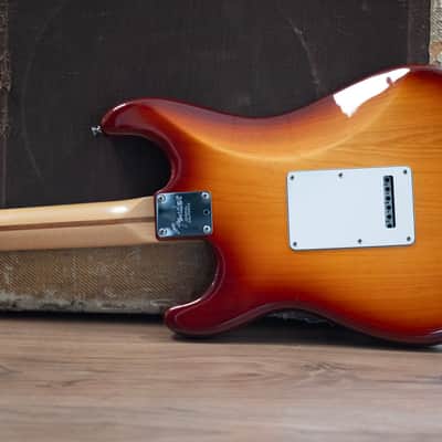 2012 Fender USA American Standard HSS Stratocaster - in Sienna Sunburst - Ash Body image 2