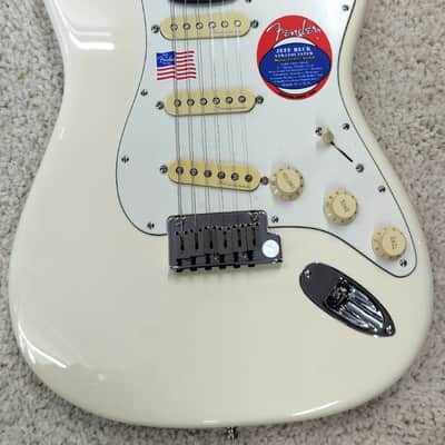 Fender Jeff Beck Stratocaster Guitar, Rosewood Fretboard, Olympic White w/Case image 4