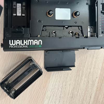 Sony WM-D6 Professional Walkman Portable Cassette Recorder 1984 - 1994 - Black image 5