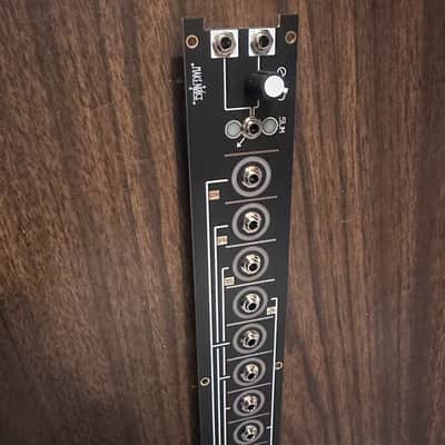 Make Noise 4 zone CV Bus mk2 2025 Eurorack 1u module black and gold image 5