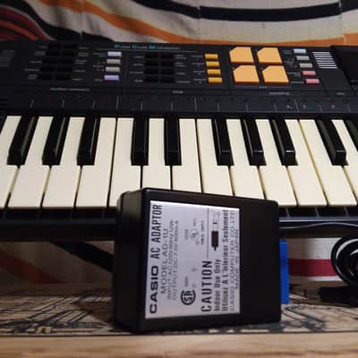 Casio SK-8 Sampling Keyboard w/ power supply