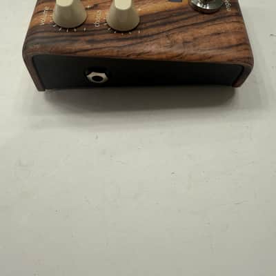 L.R. Baggs Chorus Align Series LR Acoustic Guitar Effect Pedal + Box image 4