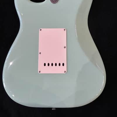 Fender Vintera II '70s Stratocaster with Rosewood Fretboard Surf Green #MX23109950 7lbs 15.1 oz image 4