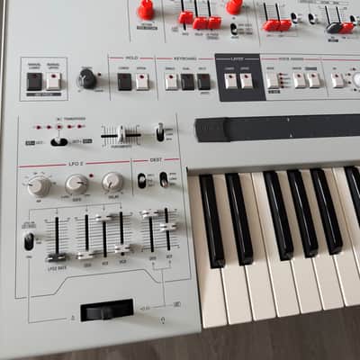 UDO Audio Super Gemini 20-Voice 61-Key Bi-Timbral Synthesizer 2023 - Present - Silver image 2