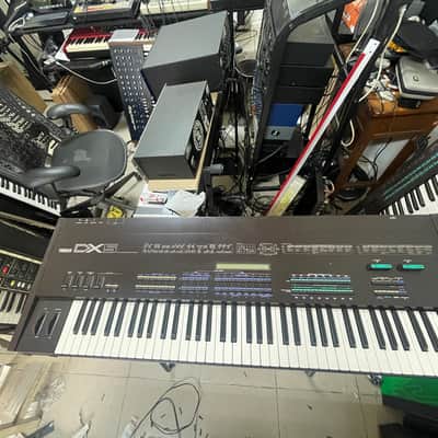 Yamaha DX5 Programmable Algorithm Synthesizer