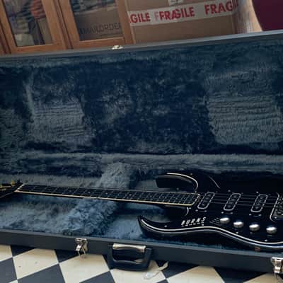Burns Black Bison Bass 1964 - Black image 1