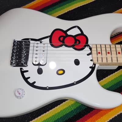 Squier Hello Kitty Stratocaster 2024 - 2025 - White image 8