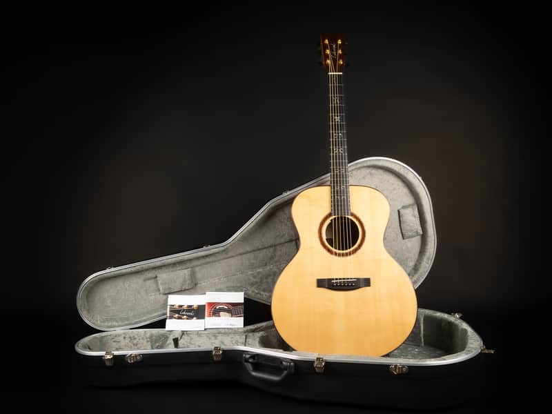 Lakewood J-32 Custom