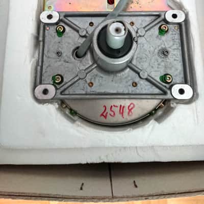 Studer 4-pole Capstan Motor 1.021.366 - in the original box image 3