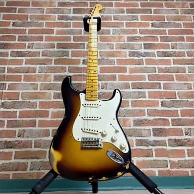 FENDER - CUSTOM SHOP STRATOCASTER 56 RELIC MN 2TS + CASE ET ACCESSOIRES image 5