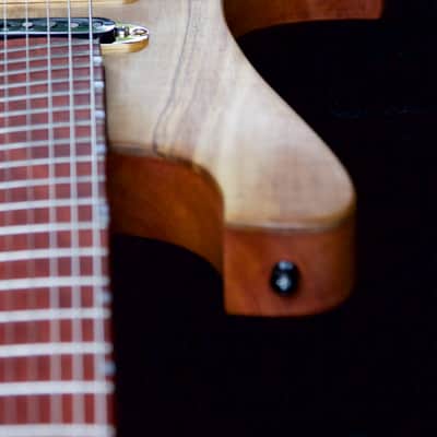 Soderlund Loerie multi-scale electric in hard pear and padauk 2017 Natural Oil image 5