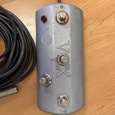 Vox 4 Button Foot Switch Mid 60' - Silver image 2