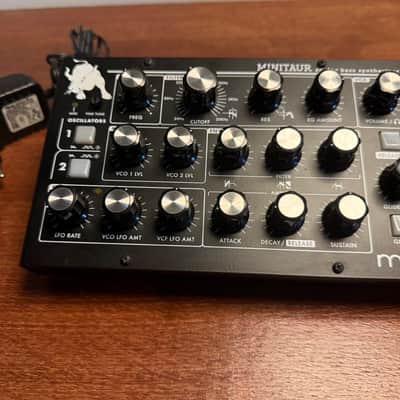 Moog Minitaur Rev2 TBP002 2012 - Present - Black image 2