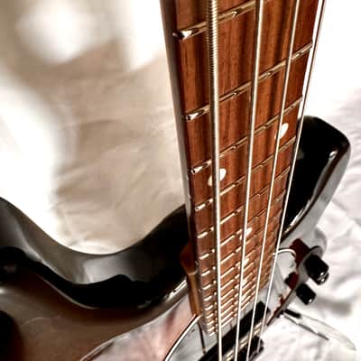 Ernie Ball Music Man Ernie Ball Music Man Short Scale StingRay 2025 - Showtime image 12