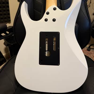 Ibanez RG350DX 2006 - White with Seymour Duncan JB's image 3