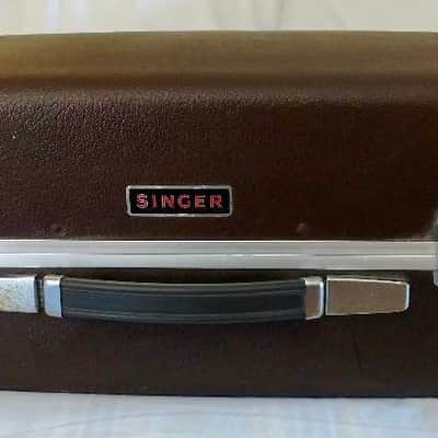 Vintage Singer Portable Stereo Model HE-911 image 1