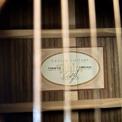 Taylor Limited Edition Custom Shop Grand Auditorium Sinker Redwood acoustic guitar  2014 - Sinker Redwood gloss top image 13
