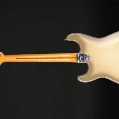 Fender 70th Anniversary Antigua Stratocaster, Rosewood Fingerboard in Antigua #SM240736 image 4