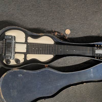 Rickenbacker Electro Model B Panda 1940-1950s - Black and white image 1