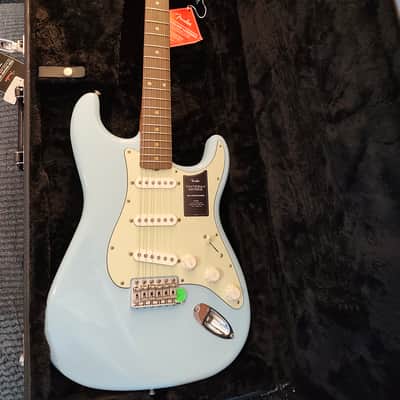 Fender Limited Edition Vintera II Road Worn '60s Stratocaster 2025 - Sonic Blue image 3
