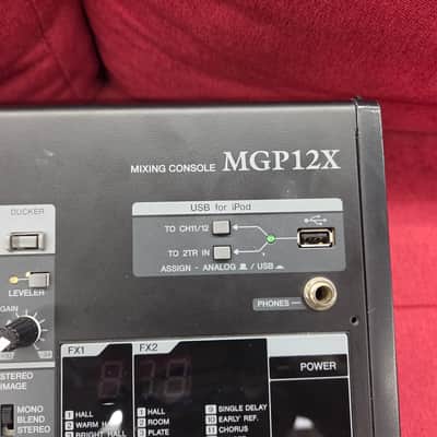 Yamaha MGP12X 12 Channel Analog Mixing Console  - Black image 3