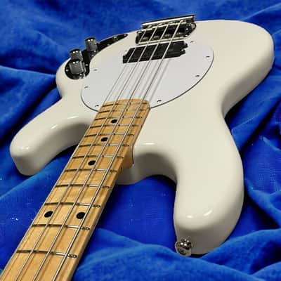 Ernie Ball Music Man StingRay 4 "70's Retro", Gloss White / Maple image 5