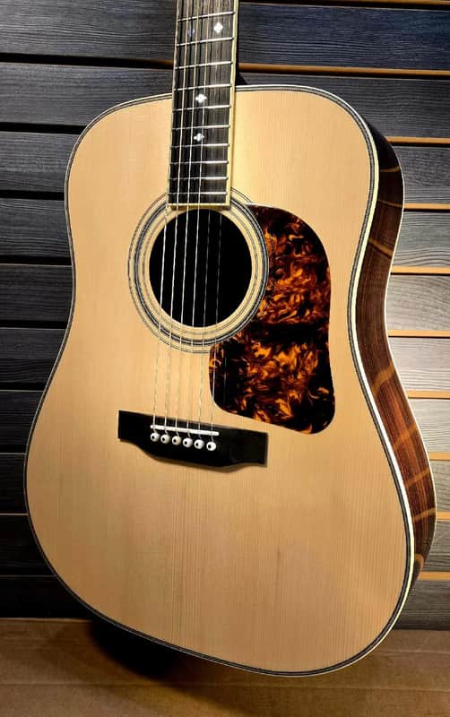 Gallagher G70 2024 - Natural Gloss image 1
