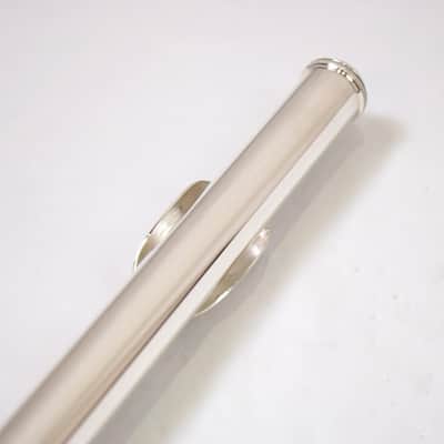 YAMAHA Yamaha YFL-411 Silver-Body Flute [012890] (06/15) image 8